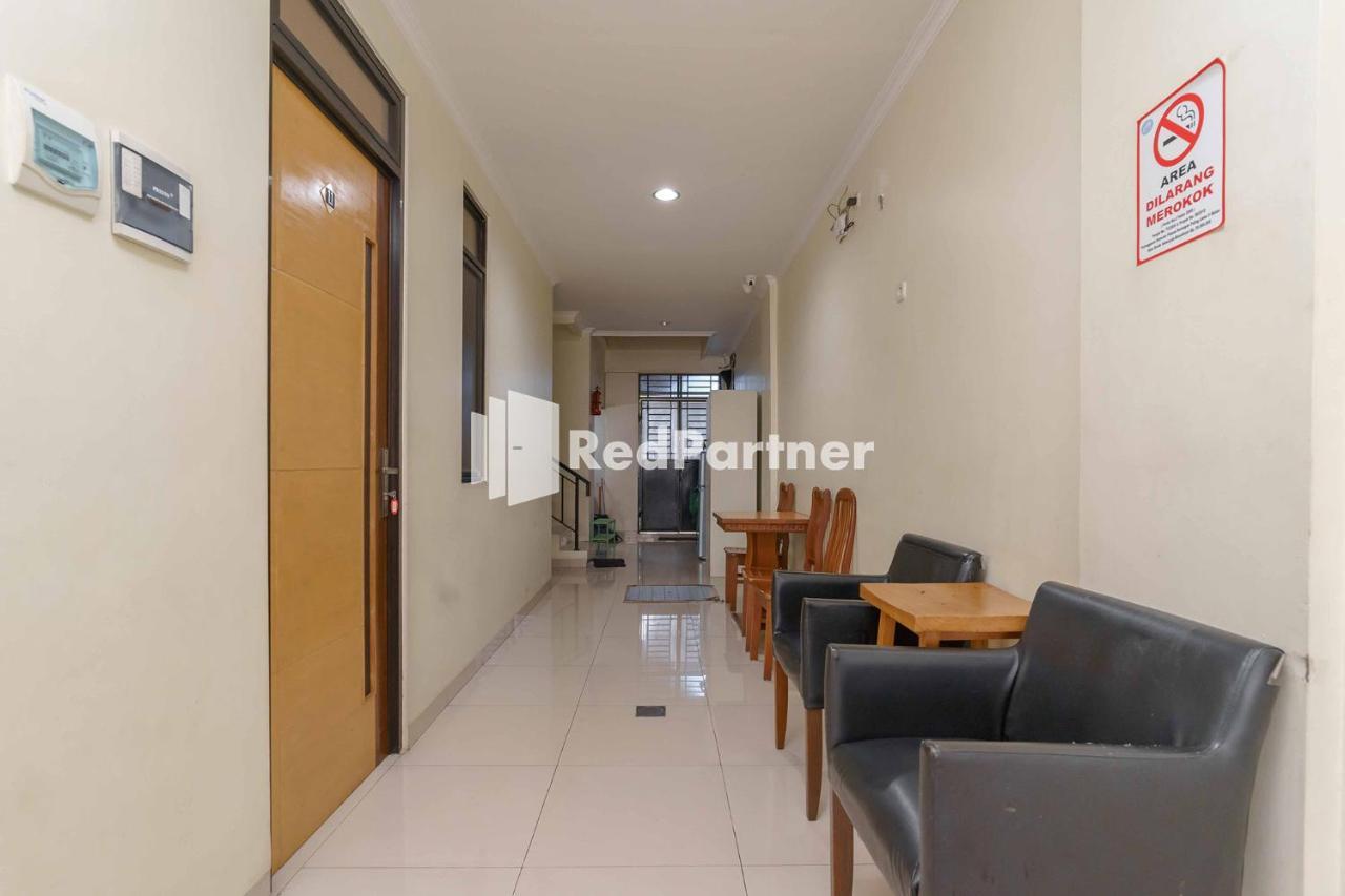 Jo Residence Syariah Redpartner Jakarta Extérieur photo